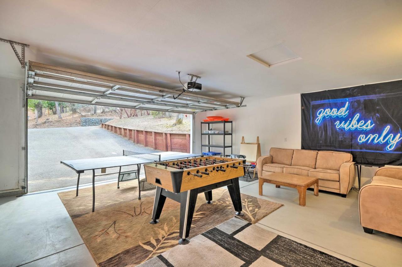 Groveland Gem With Deck, Game Room And Much More! Buitenkant foto